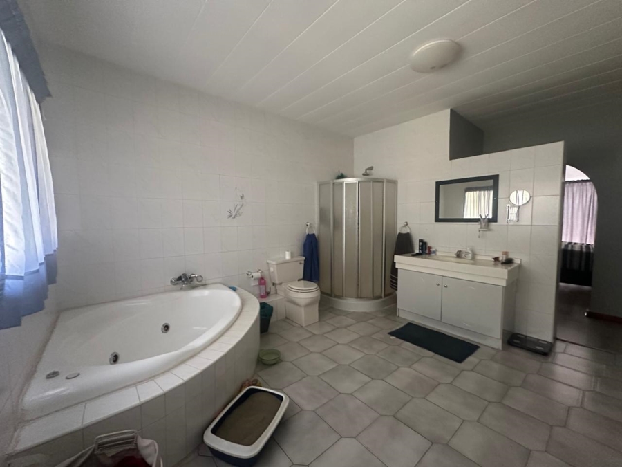 4 Bedroom Property for Sale in Boschfontein A H North West
